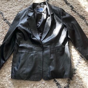 Leather  Blazer, black. Size 1X. In nice condition! One button closing.